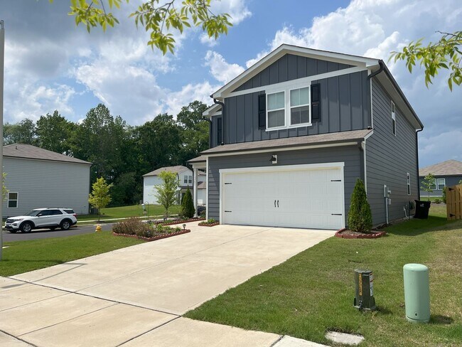 Photo - Beautiful corner home in Wendell- 3 Bedroom 2.5 bath - wonderful amenities!