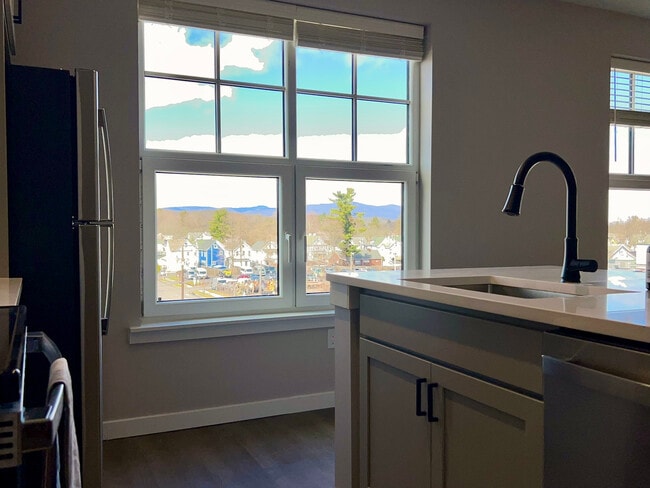 Cocina B3 - Barrel Factory Apartments