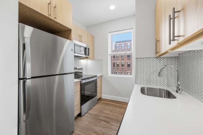 340785 - 16-40 Queensberry Street