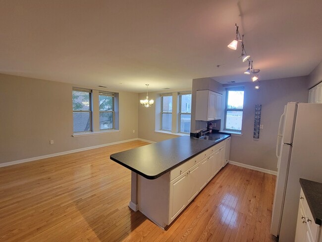 Photo - 1308 Clifton St NW