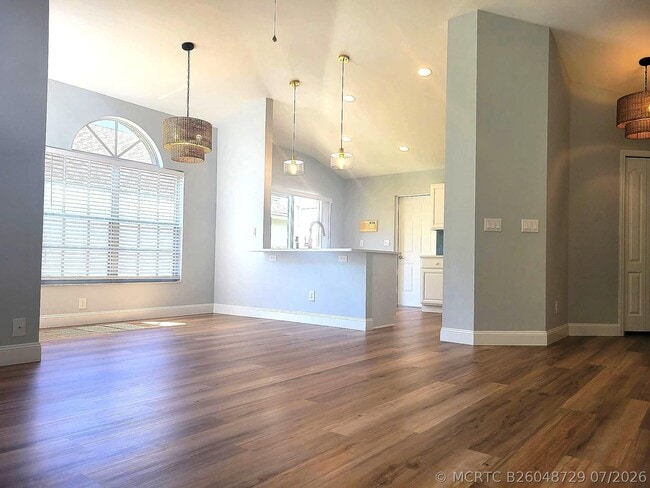 20907 Country Barn Dr