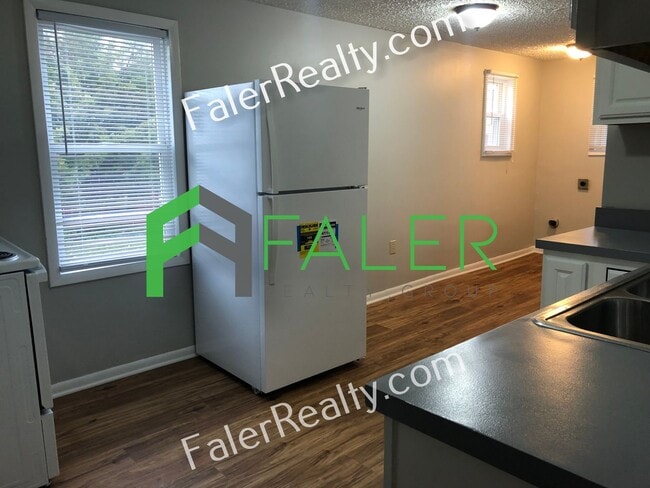 Photo - Huge Yard and Charming Home!