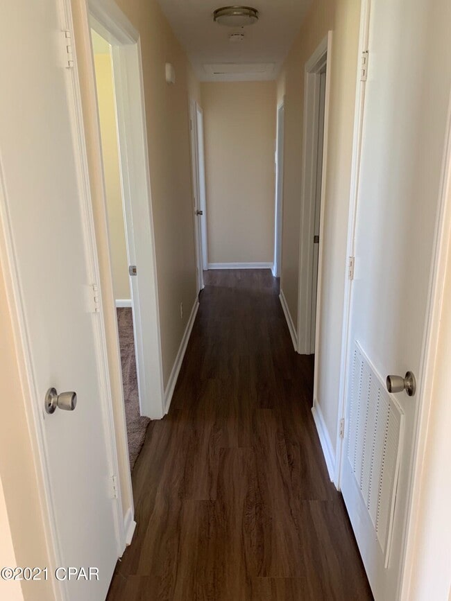 Photo - 202 Acme Ln