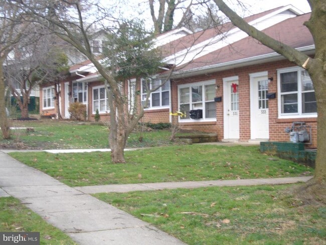 Building Photo - 335 Marshall St Unit A
