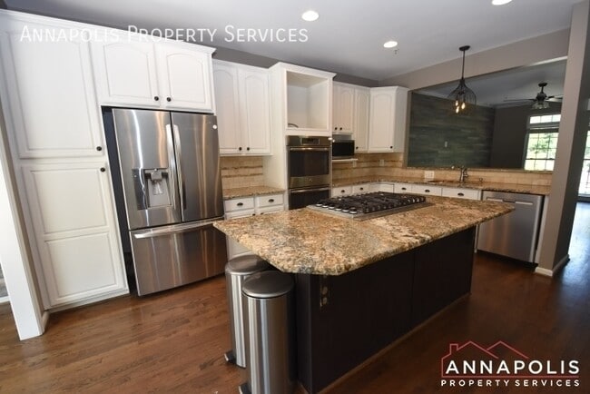 Photo - 2398 Jostaberry Way