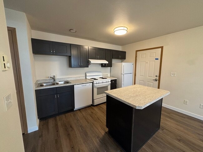 Photo - Baxter Apartments