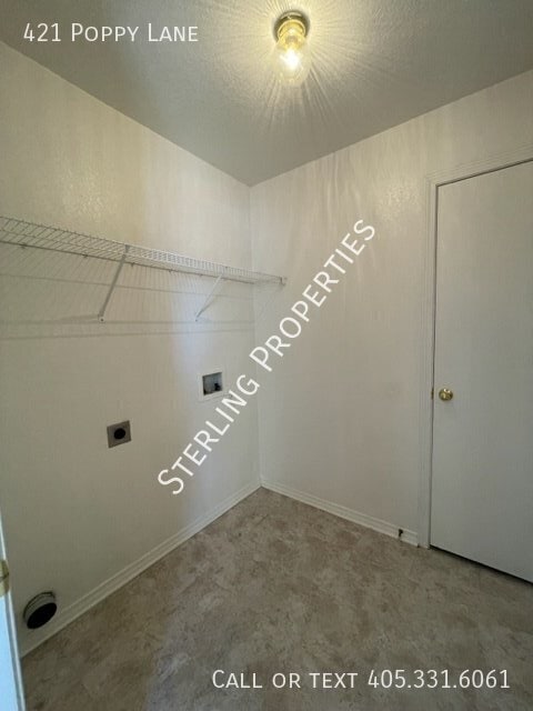 Photo - 421 Poppy Ln