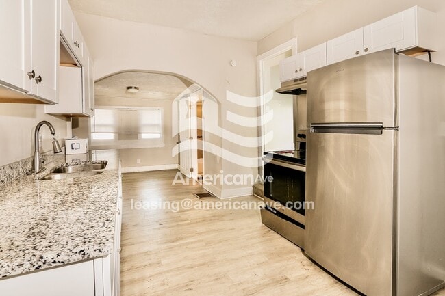 Photo - 320 N 44th St