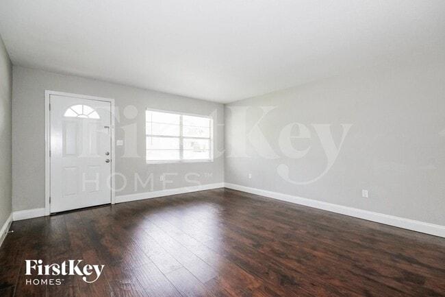 423 Martha St