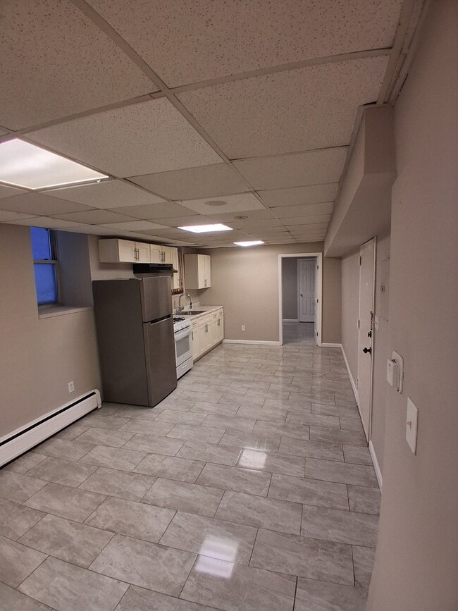 Building Photo - 134 Grant Ave Unit B2