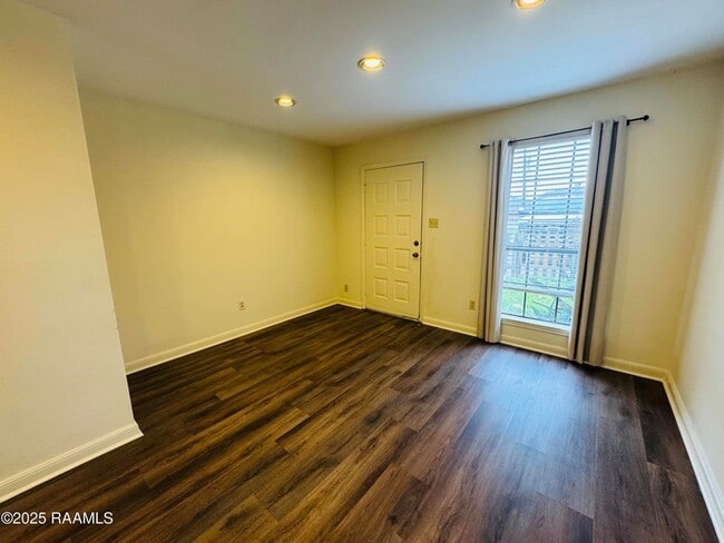 Photo - 2419 Robley Dr