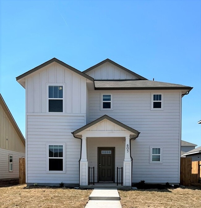 Photo - 3/2.5  Home + Office near downtown Hutto