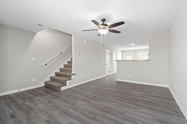 Building Photo - 1019 Glenkirk Dr Unit A