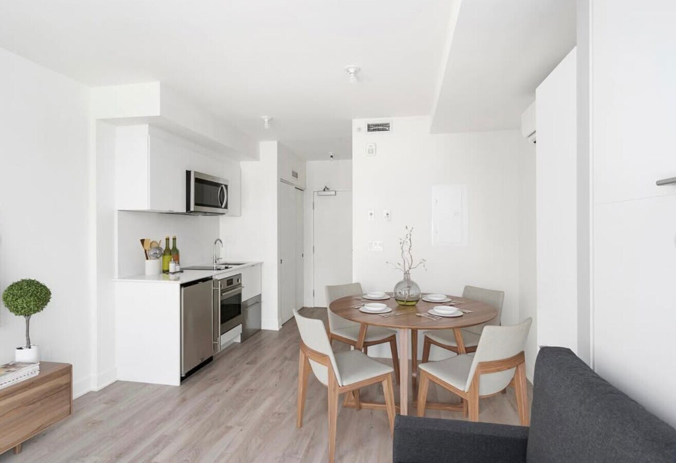 Photo - 1200 Crescent