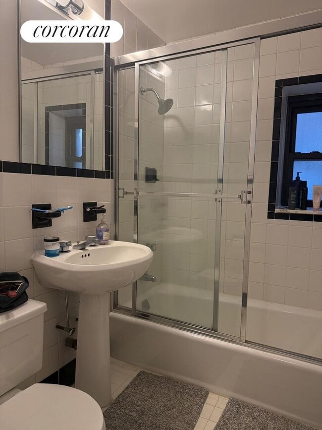 Photo - 339 E 57th St