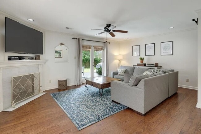 Photo - 3731 Oakley Ave