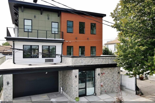 Building Photo - 82-84 E 31ST St Unit 205