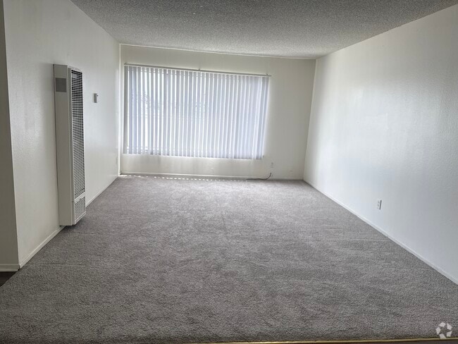 Building Photo - 14106 Cerise Ave Unit 3RD Rental