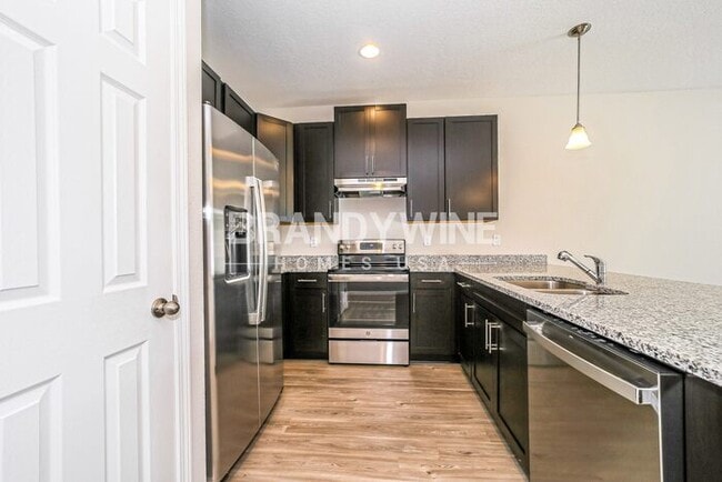 Photo - 460 Matilda Ln