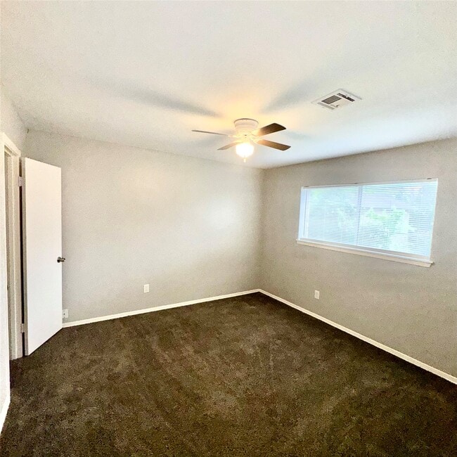 Building Photo - 11803 Edgar St