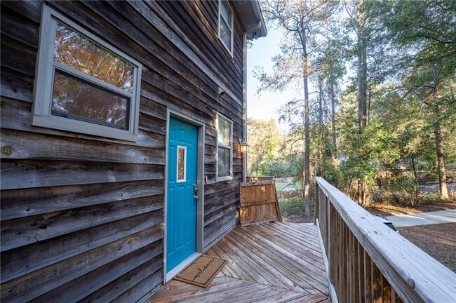 Photo - 111 Chadwick Dr