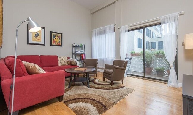 Photo - 1110 Clinton St