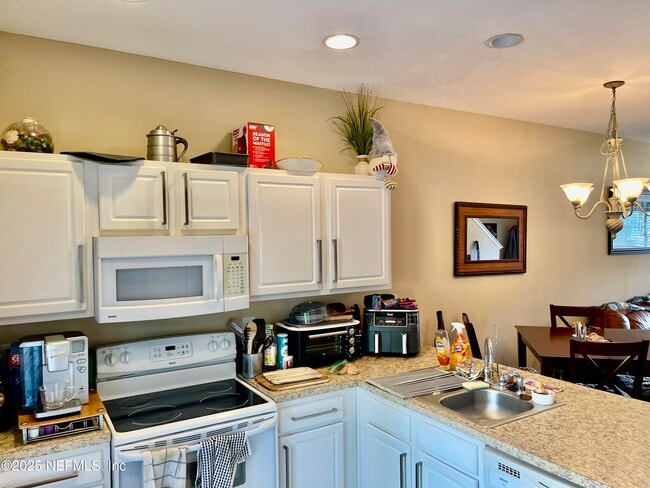Photo - 480 Cabernet Pl