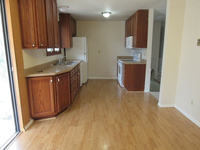 Photo - Nice Ranch with Huge Yard in Lac Amora!