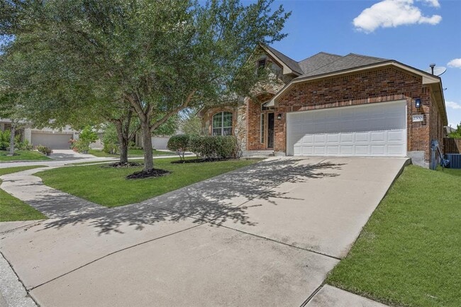 2300 Ambling Trail