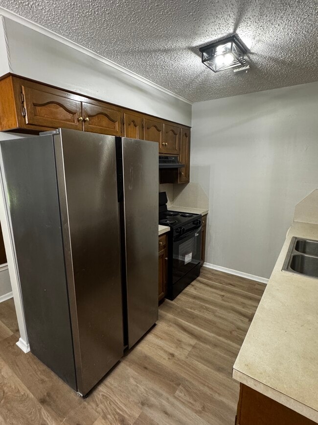 1104 E 24th St Unit B