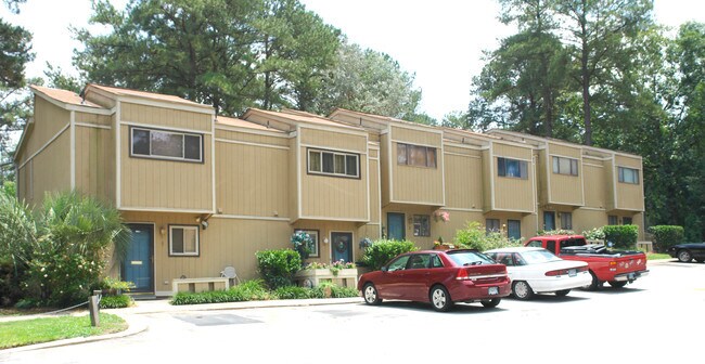 Photo - Lakewood Village Condominiums