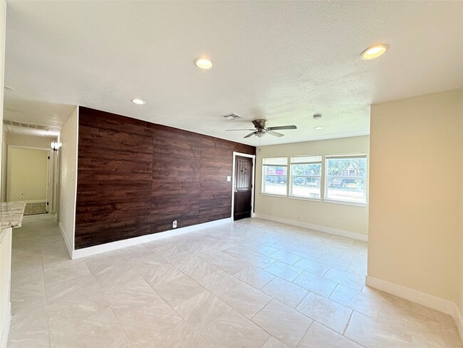 Building Photo - 207 Tidwell Rd Rental