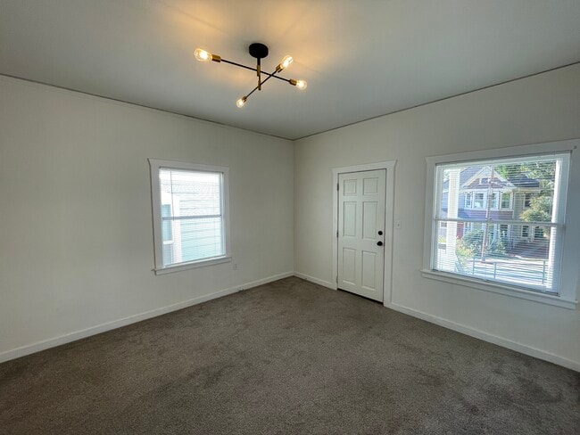 Photo - 418 W Main St Unit 2