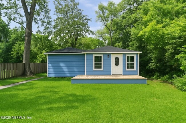 Building Photo - 1109 Lake Shore Blvd Rental