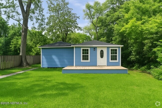 Building Photo - 1109 Lake Shore Blvd Rental