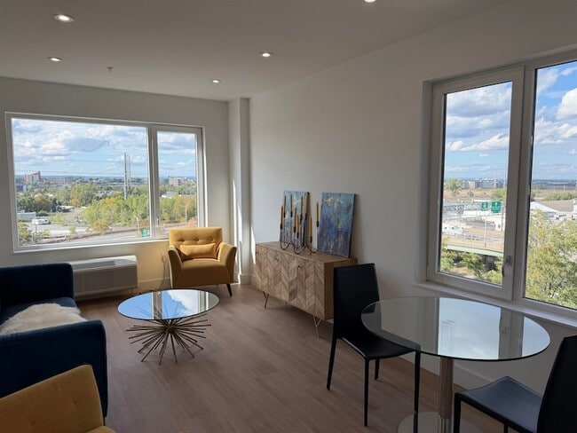 Photo - 3309 Liberty Ave Unidad 301