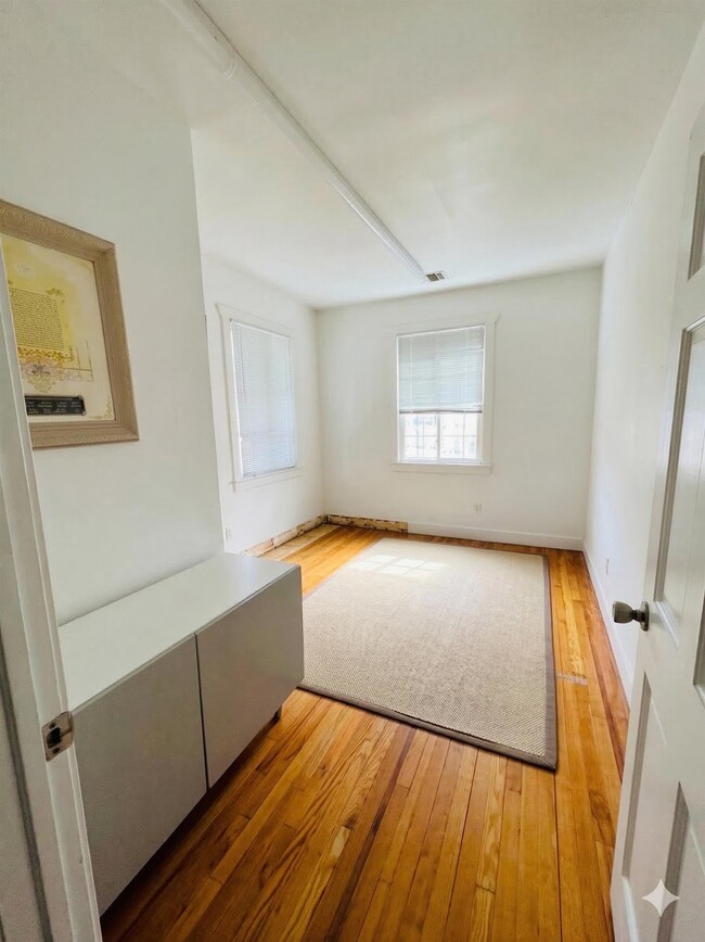 148 71st St Unit 2