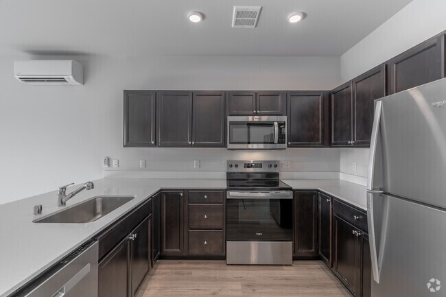1BR, 1BA - 767SF - Kitchen - The Trailhead