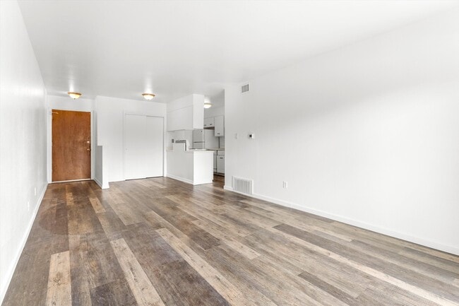 Photo - Mohawk Drive Apartments
