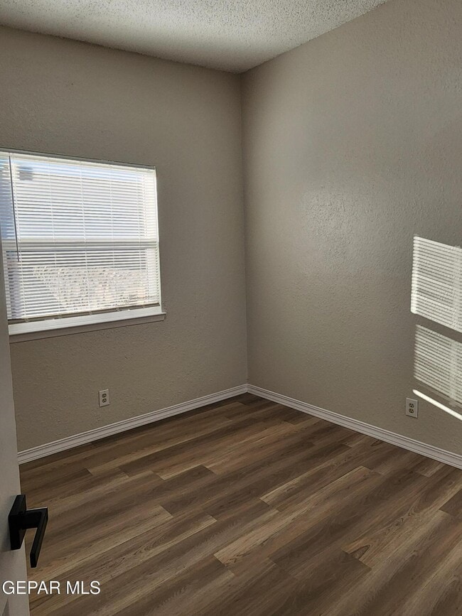 Photo - 10017 Caribou Dr