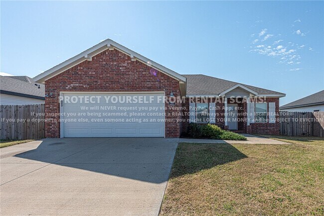 Building Photo - 211 Grove Ln