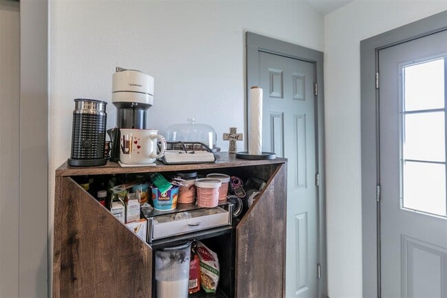 Photo - 4613 Joseph St