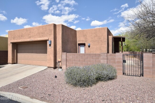 Photo - 2934 N Cardell Cir