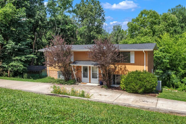 Building Photo - 622 Ermac Dr