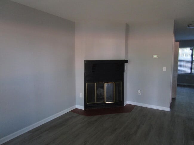 Photo - 1960 Gion St