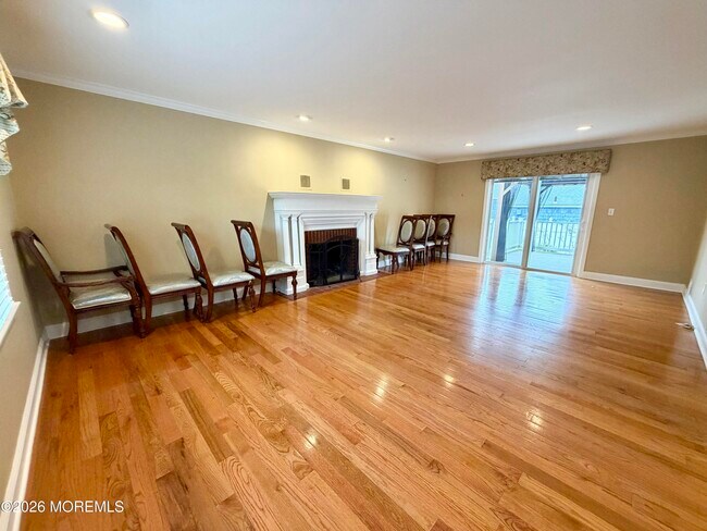 Photo - 621 Myrtle Ave
