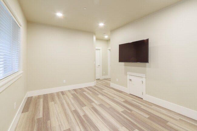 Photo - 1016 NW 23rd St Unit 1