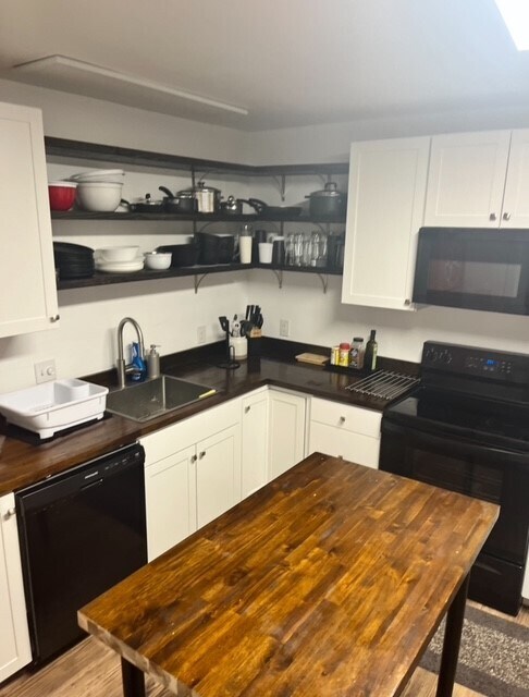 Photo - 220 Campus Dr