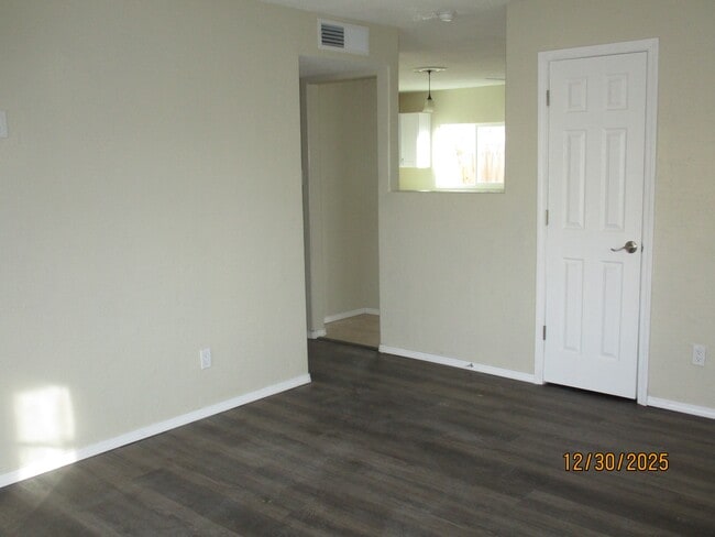 Photo - 13104 Oriente Ave NE