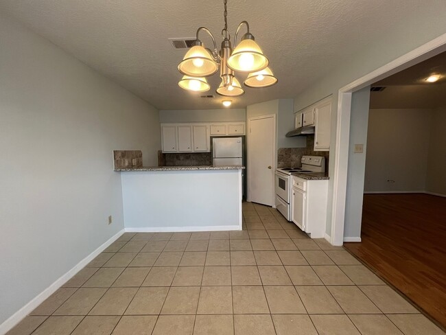 Photo - 11500 Meadow Ln Unit 4